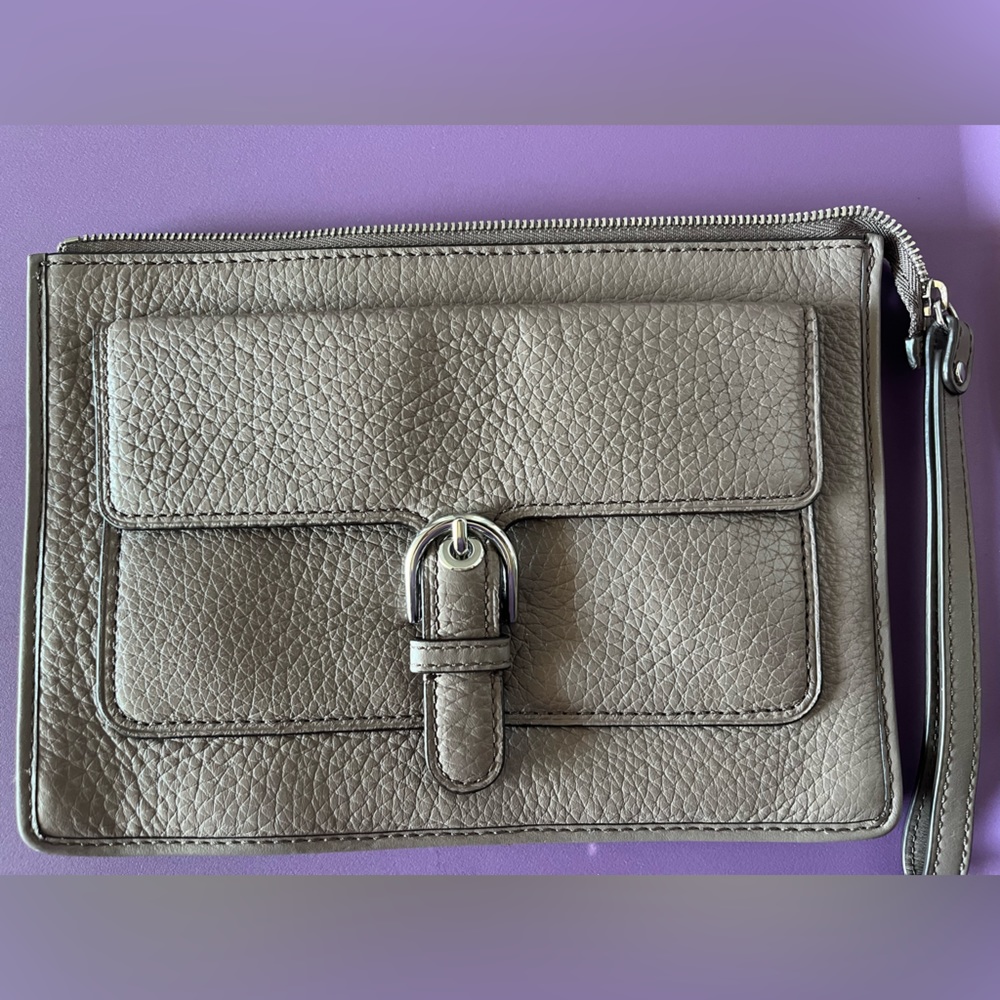 Michael Kors Spacious Wallet